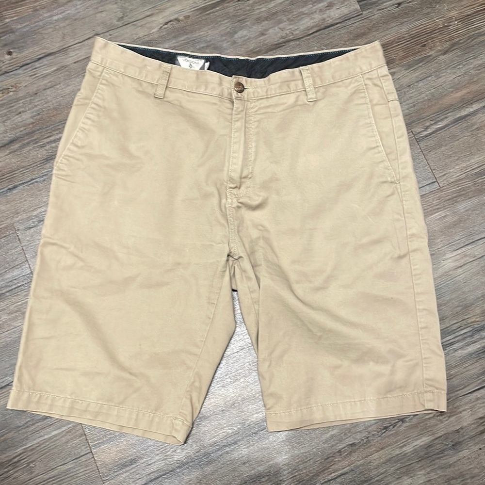 VOLCOM Shorts Size 34